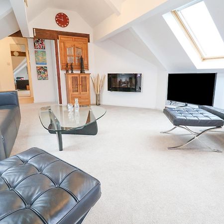 Appartement Dragon'S Den à Chester Extérieur photo